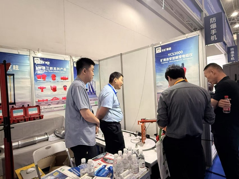 接待2_副本.jpg 接待2_副本.jpg